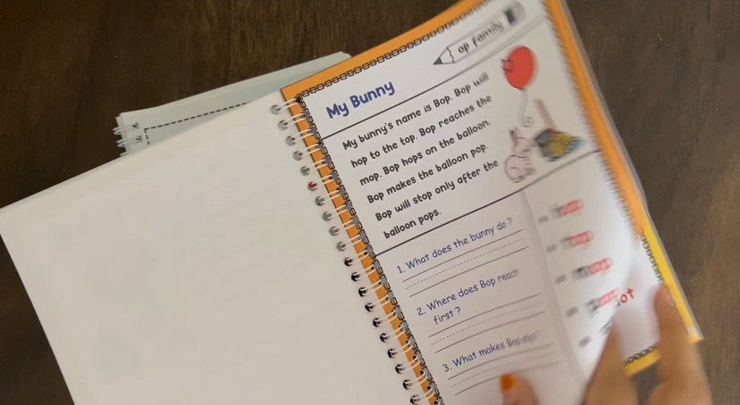 The Reading and Comprehension Booster Books. Levels 1 and 2