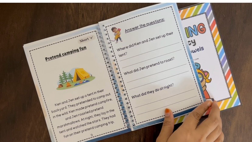 The Reading and Comprehension Booster Books. Levels 1 and 2