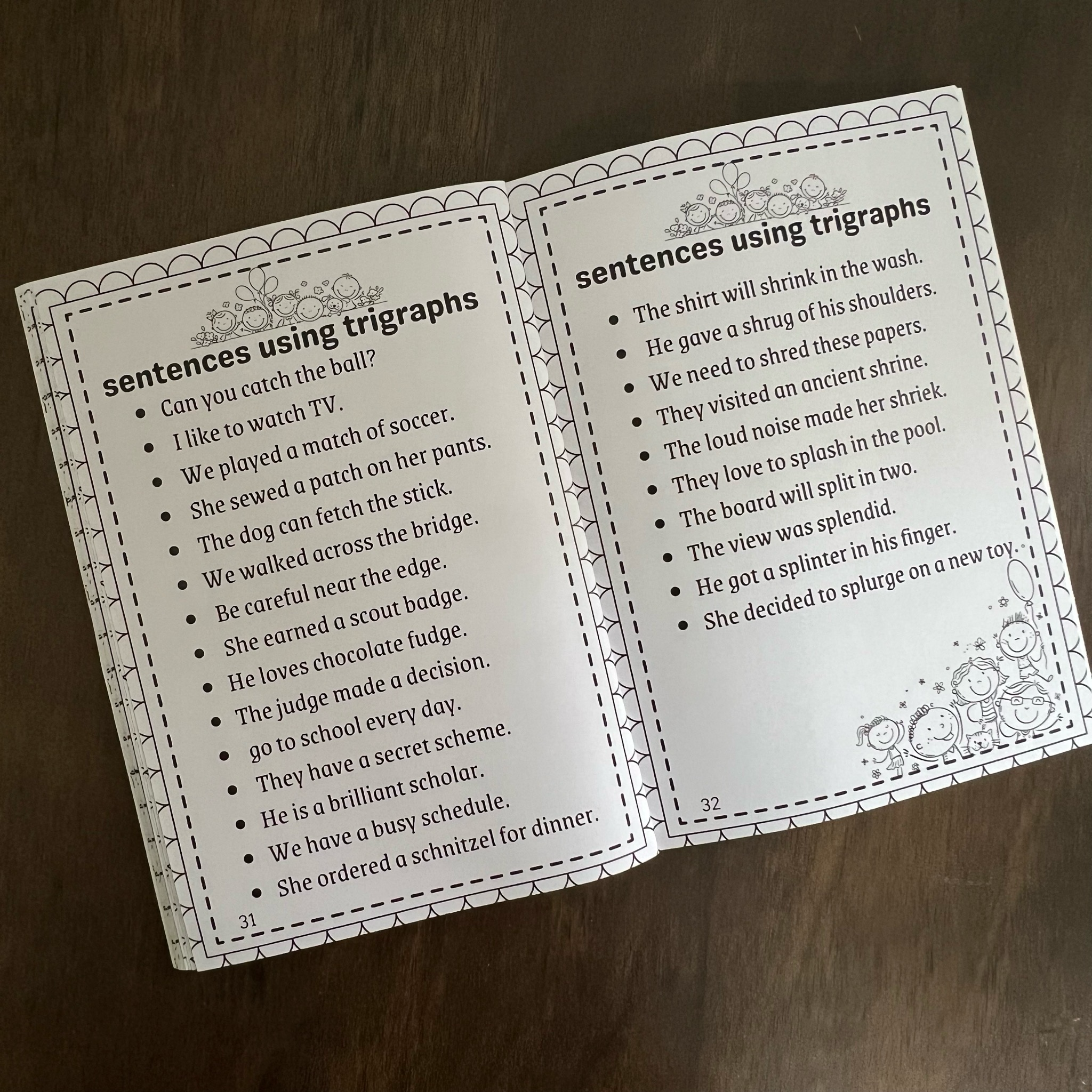 Phonics Funhouse - A Reading book to master phonics .Suitable for 3-6 years